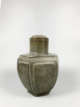 錫四方茶葉罐 H：30.5cm