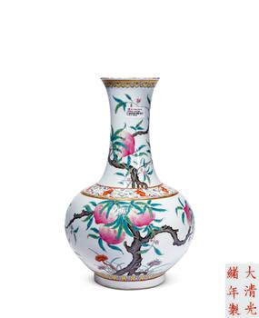 清光緒 粉彩桃紋賞瓶