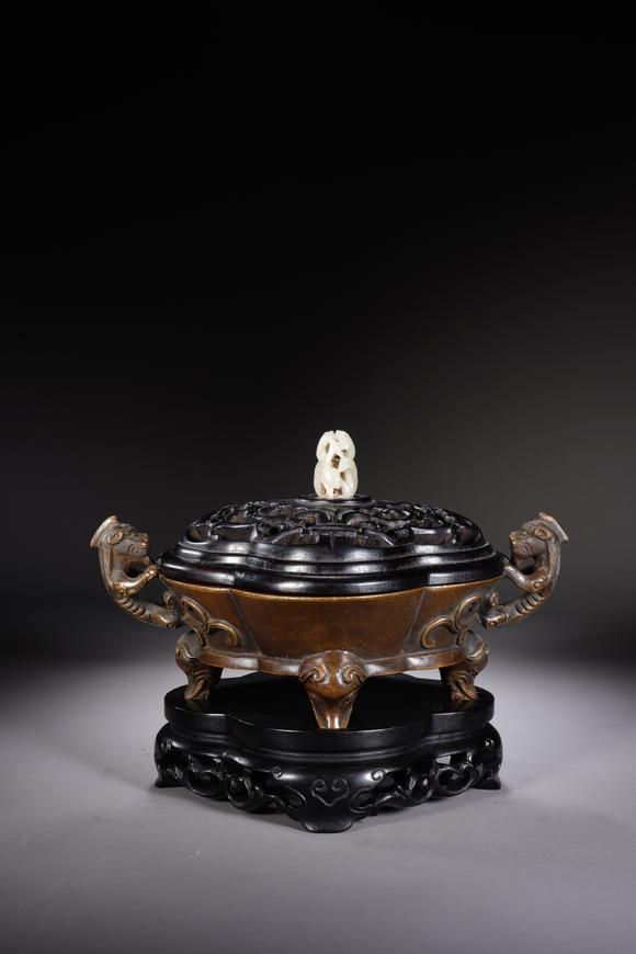 萬領(lǐng)國際|日本萬領(lǐng)國際2026年春季古董藝術(shù)品拍賣會清代 銅螭龍耳熏爐