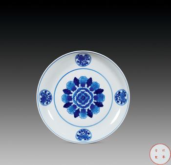 清乾隆 青花花卉礬紅彩“萬(wàn)壽無(wú)疆”賞盤(pán)