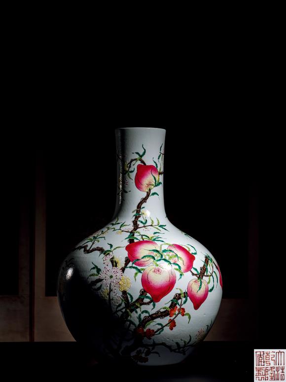  中佳信拍賣|2026年春季文物藝術(shù)品專場拍賣會清乾隆 洋彩九熟蟠桃天球尊（瓶）