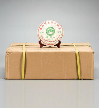 2005年 中茶绿印下关铁饼普洱生茶 中国茶典有记载