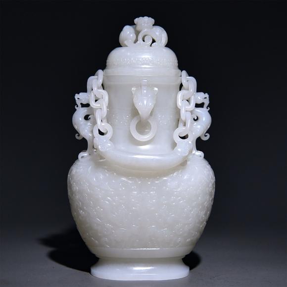 清乾隆和田羊脂白玉瓶