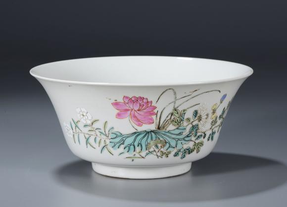 北京中汉清道光 粉彩莲池诗文大碗