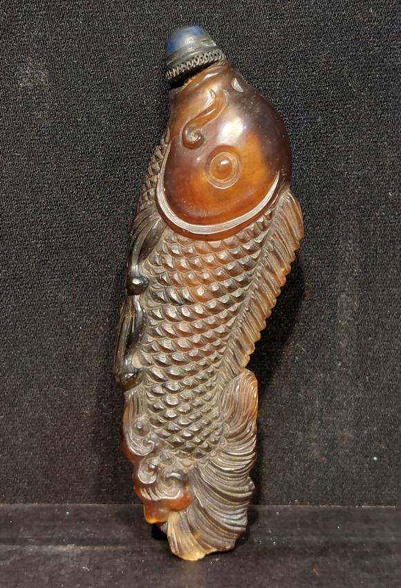 天然琥珀龍魚形鼻煙壺30 44克 天然琥珀龍魚形鼻煙壺30 44克估价 天然琥珀龍 魚形鼻煙壺30 44克高清大图 易拍全球书画艺拍私人珍藏鼻煙壺精選拍品介绍