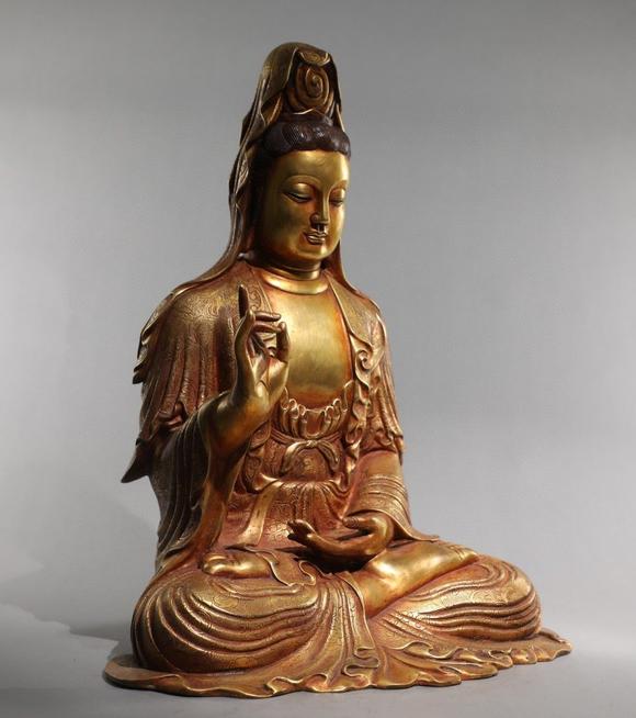 旧藏精铸铜胎鎏金观世音菩萨坐像