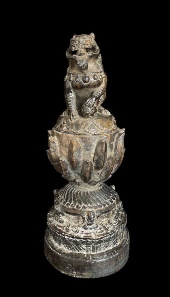 豹斑玉莲花形狮盖熏