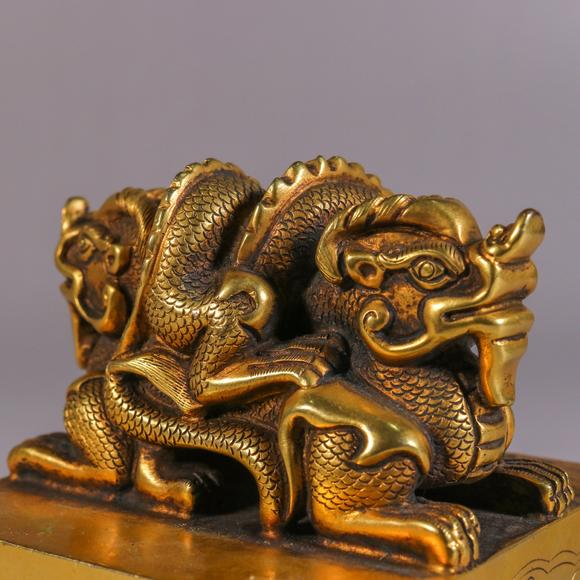 铜鎏金交龙印章