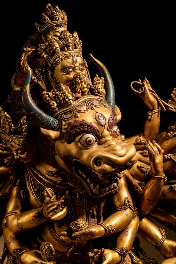 日本东海名古屋清代 鎏金大威德金刚造像