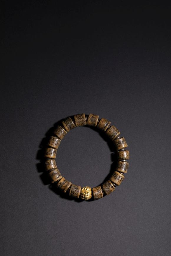 博美拍卖清 超厚嘎巴拉十八子手串配千年老金珠