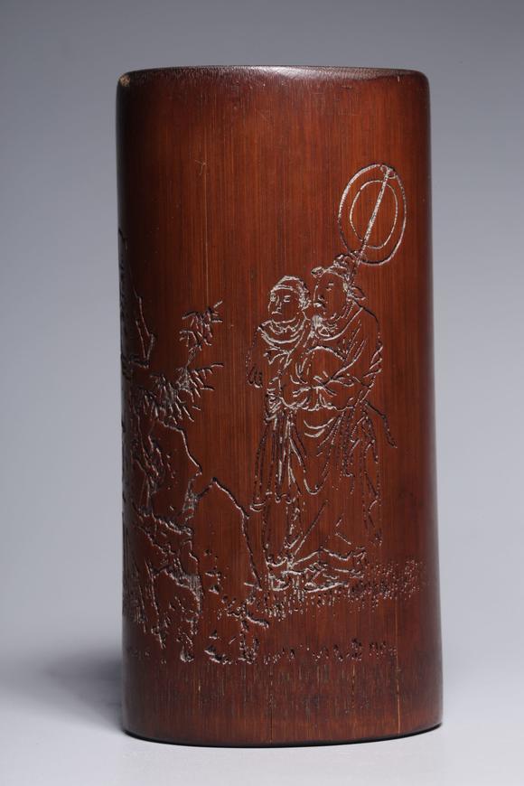 日本环球竹雕米颠拜石笔筒