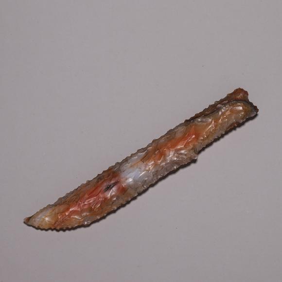 名古屋国际拍卖玛瑙匕首