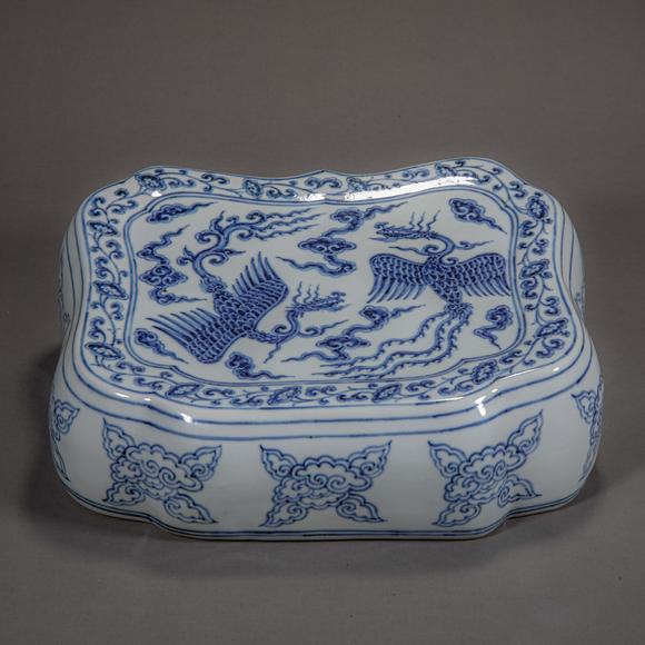 中国明代青花瓷枕