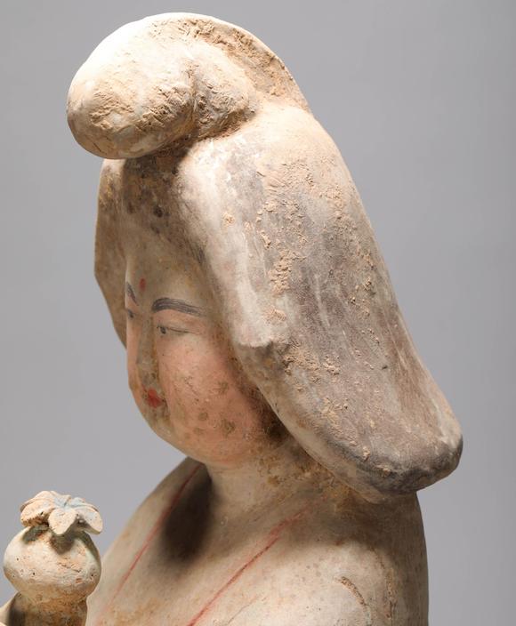 pottery with colored lady statue from tang 唐代陶俑加彩仕女