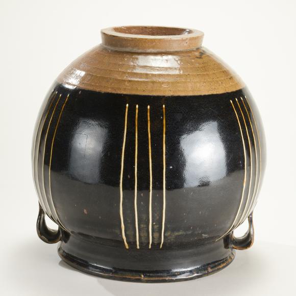 金代 磁州窑黑釉线条纹双耳罐