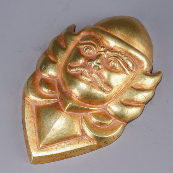 银鎏金武将面具