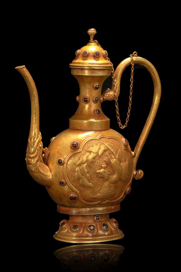 辽代纯金镶嵌宝石酒壶