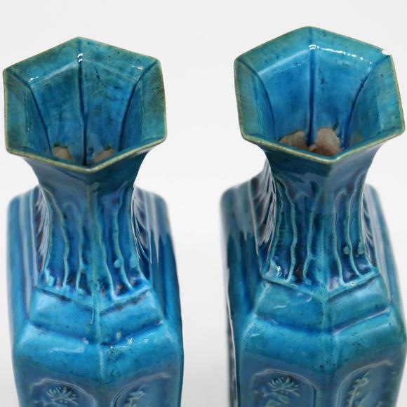 民国孔雀蓝釉模印花卉纹六方瓶一对