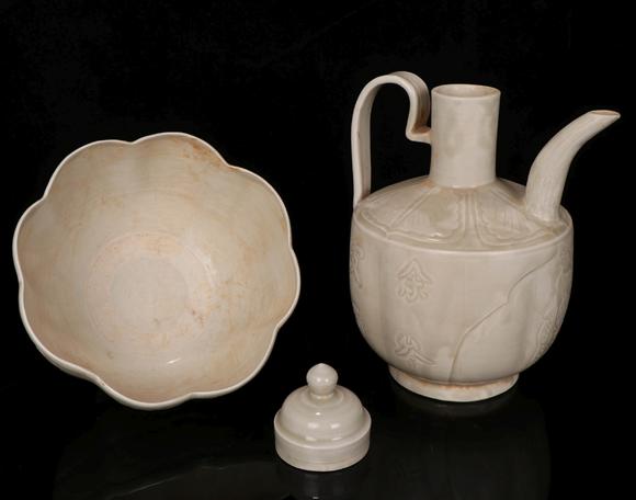 宋代定窑白瓷套壶