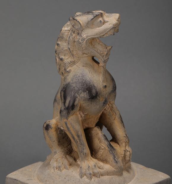 bluestone lion估价_古代青石狮子 bluestone lion高清大图_易拍全球