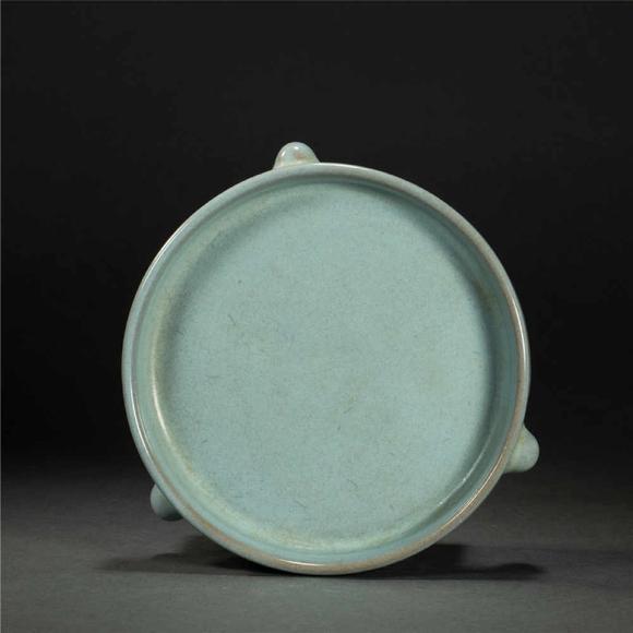 ru kiln three footed plate 宋代汝窑三足盘_ru kiln three footed p