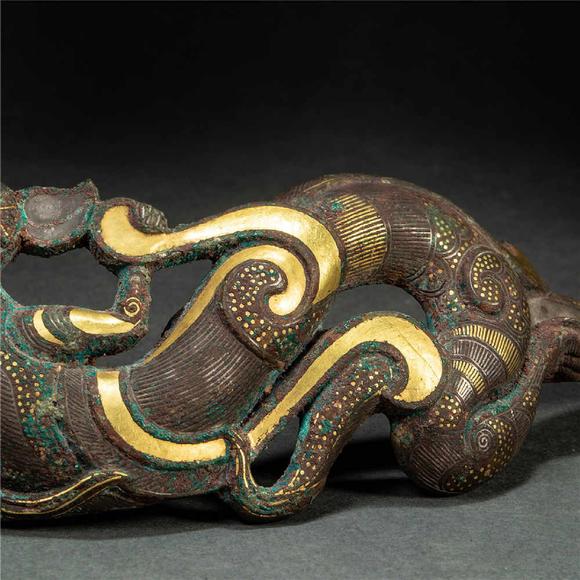 silvering and golden belt hook from han 汉代错金银带钩