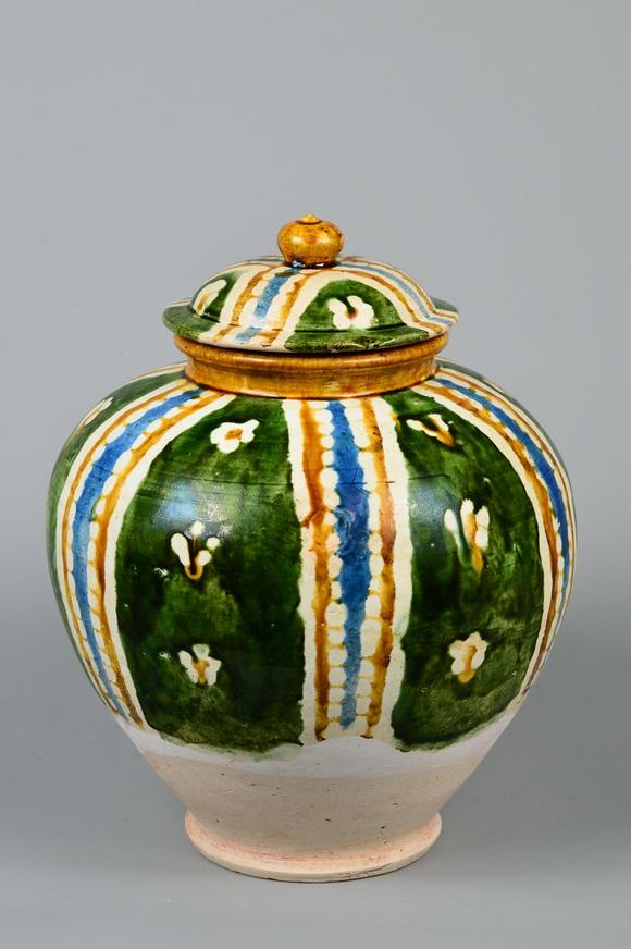 exquisitethreecolorpot精美三彩罐