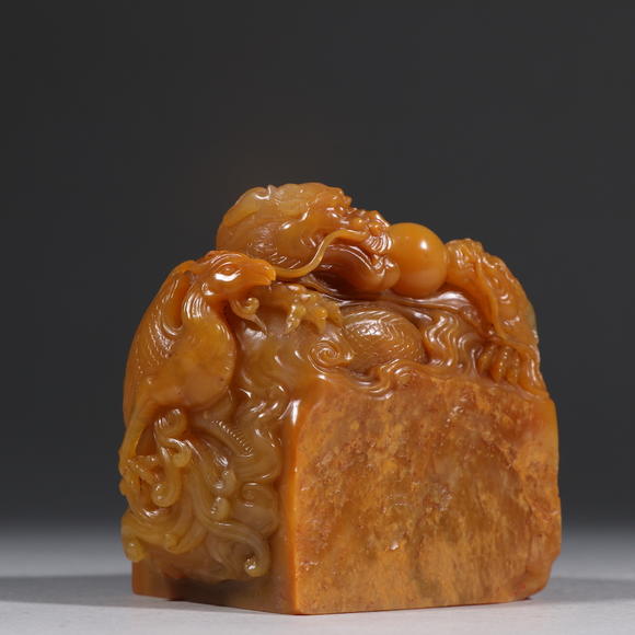 旧藏介堪作田黄龙凤纹印章