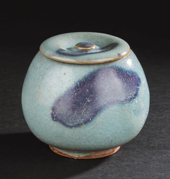 金代11151234钧窑紫斑鸡心罐
