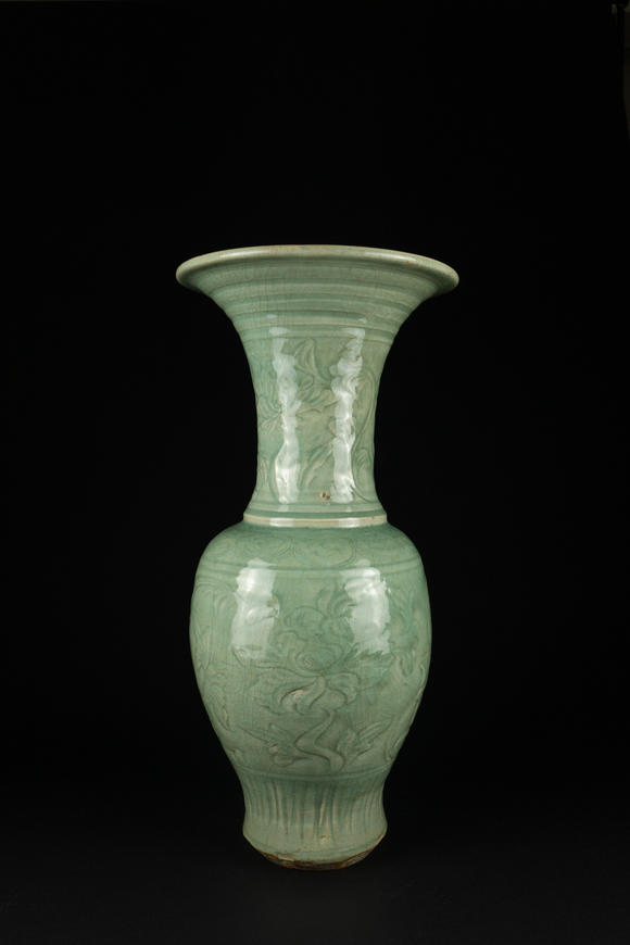 明中期龙泉青釉凤尾尊