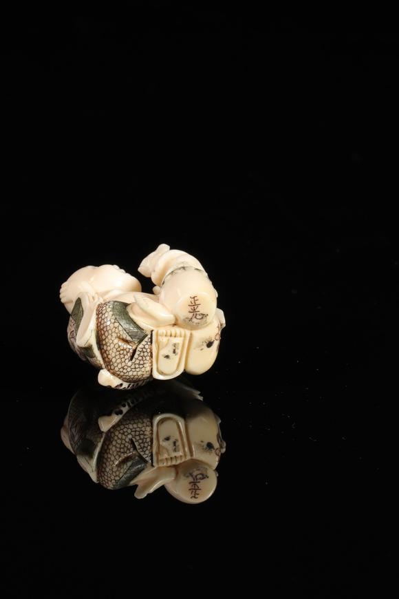 日本牙雕 佛和老鼠