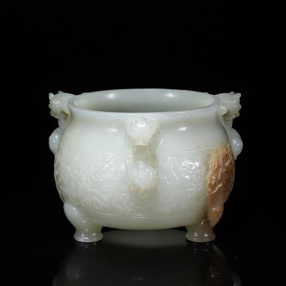 和田玉龙纹三足香炉