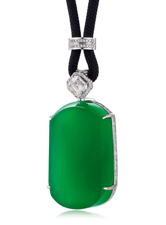 天然满绿玻璃种翡翠配钻石平安无事牌