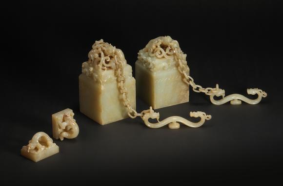 hetian jade seal from han漢代和田玉印章