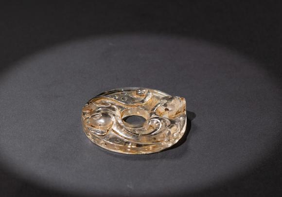 acarvedcrystalchilongbidisk水晶雕螭龙谷纹璧宋