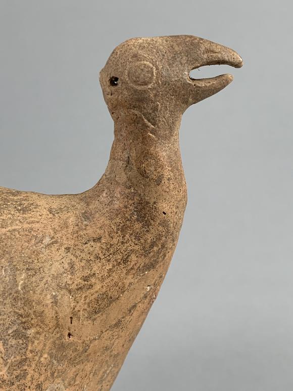 新石器时代 齐家文化(约公元前2050 - 1700年) 鸟形陶器 a pottery