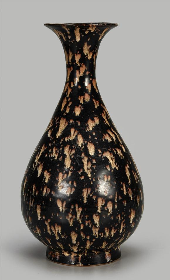 吉州窑褐彩玉壶春