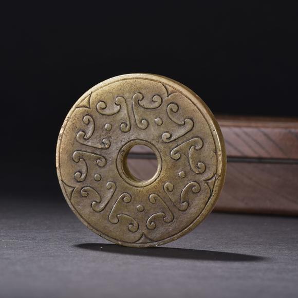 宋 青玉如意云纹璧