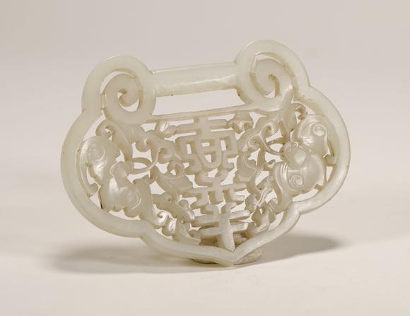 明代 和田玉吉祥长命锁