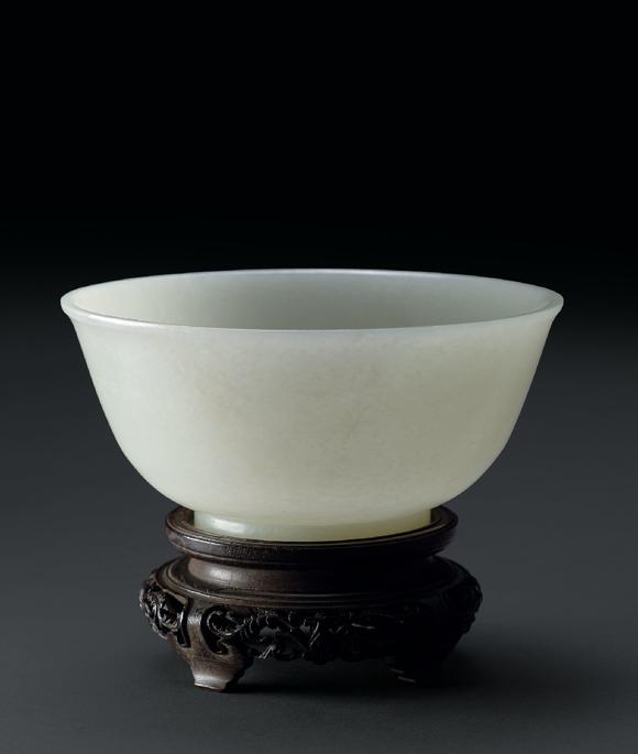 清乾隆白玉碗