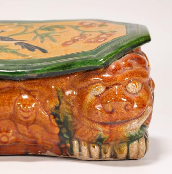 tri-colored kiln pillow from tang 唐代三彩瓷枕