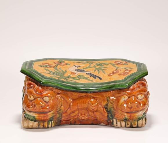 tri-colored kiln pillow from tang 唐代三彩瓷枕