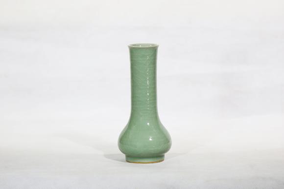 longneckflaskinlongquankiln龙泉窑长颈瓶