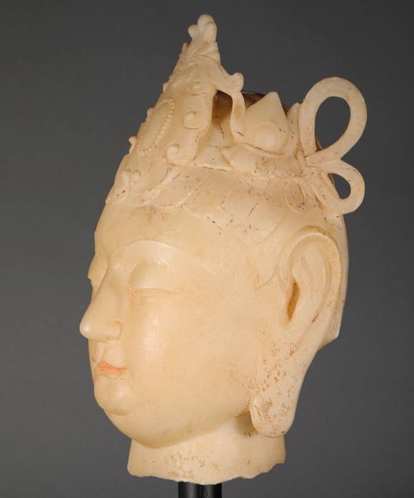 white jade buddha head statue from tang 唐代汉白玉佛头