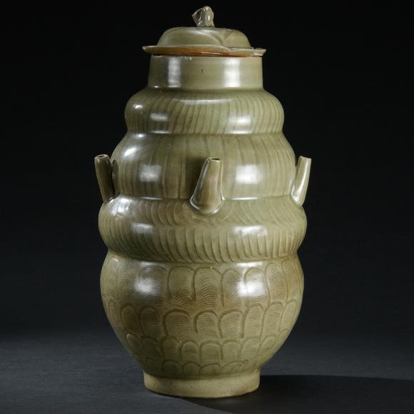 宋代 越窑刻花海水纹五孔盖瓶_宋代 越窑刻花海水纹五孔盖瓶估价_宋代