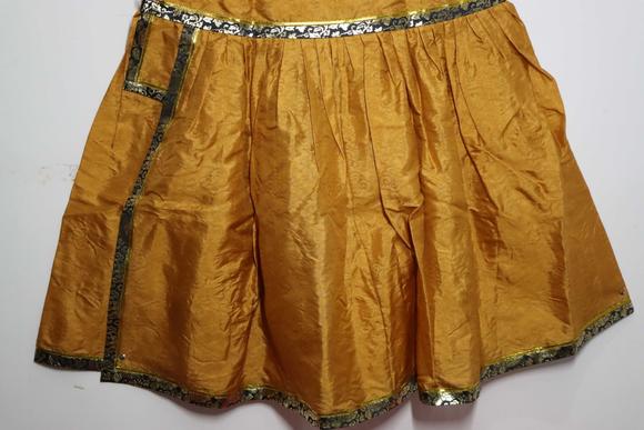 the qing dynasty emperors robe was made of pu