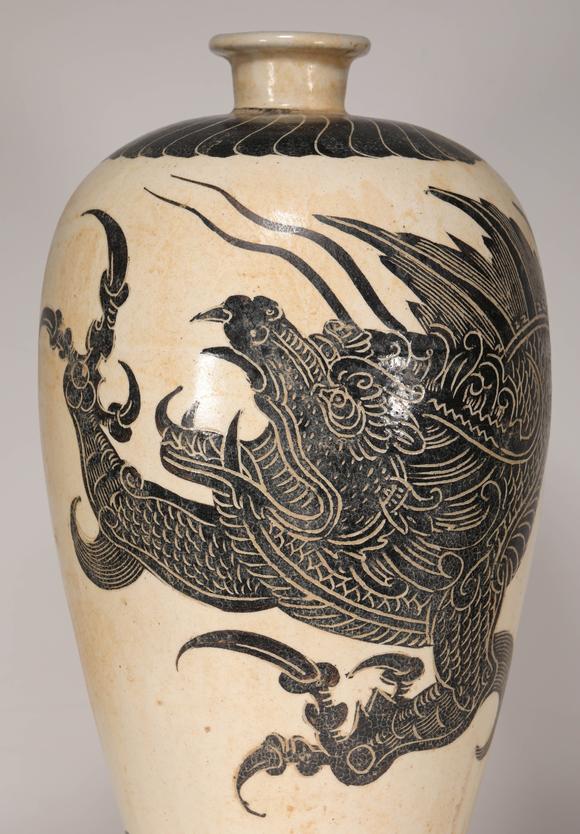 cizhou kiln vase with dragon drawing from song 宋代磁州窑龙纹