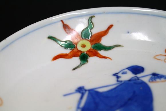 明代天启年制五彩人物盘一对