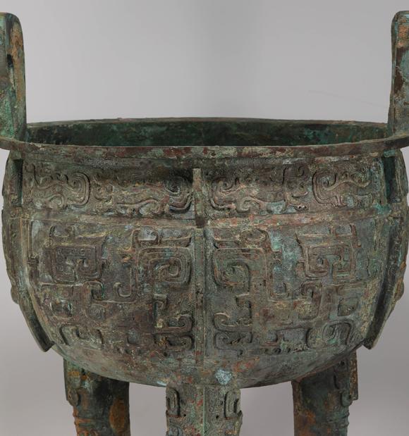 three feet bronze tripod from shang and zhou 商周青铜三足鼎