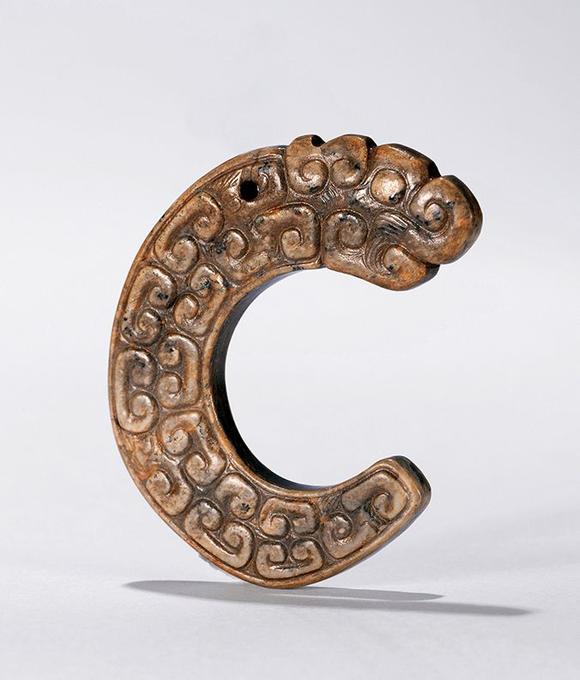 云纹c形龙玦